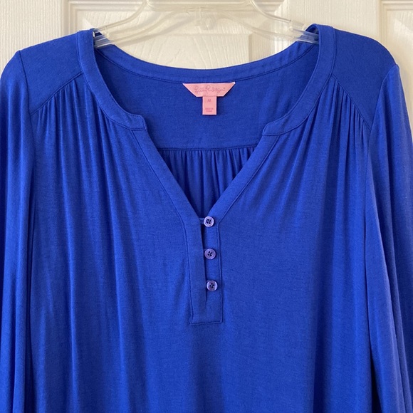 Lilly Pulitzer Shirt long sleeves size M color blue lengths 27” bust 36/38” - Picture 3 of 12